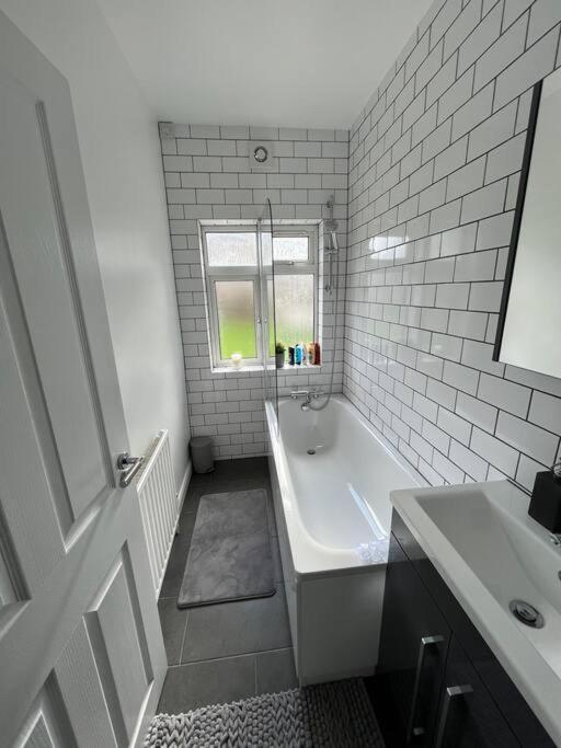 Castle Court Apartment London Bagian luar foto