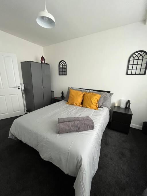Castle Court Apartment London Bagian luar foto
